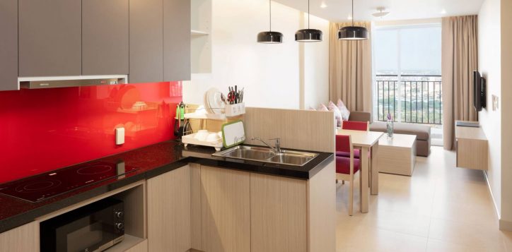 mercurehaiphong-9183-apartment-2br-kitchen