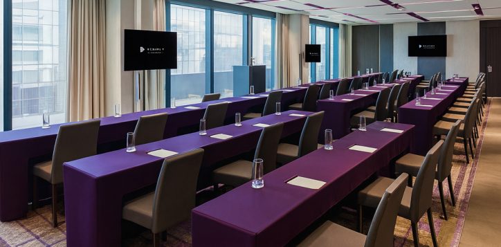 intimate-impactful-your-best-hotel-room-for-meetings-in-tokyo