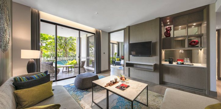 pool-access-pullman-ciawi-2