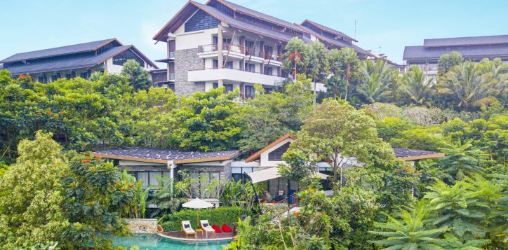 stay-3-pay-2-at-villas-at-pullman-ciawi-vimala-hills-resort-spa-convention