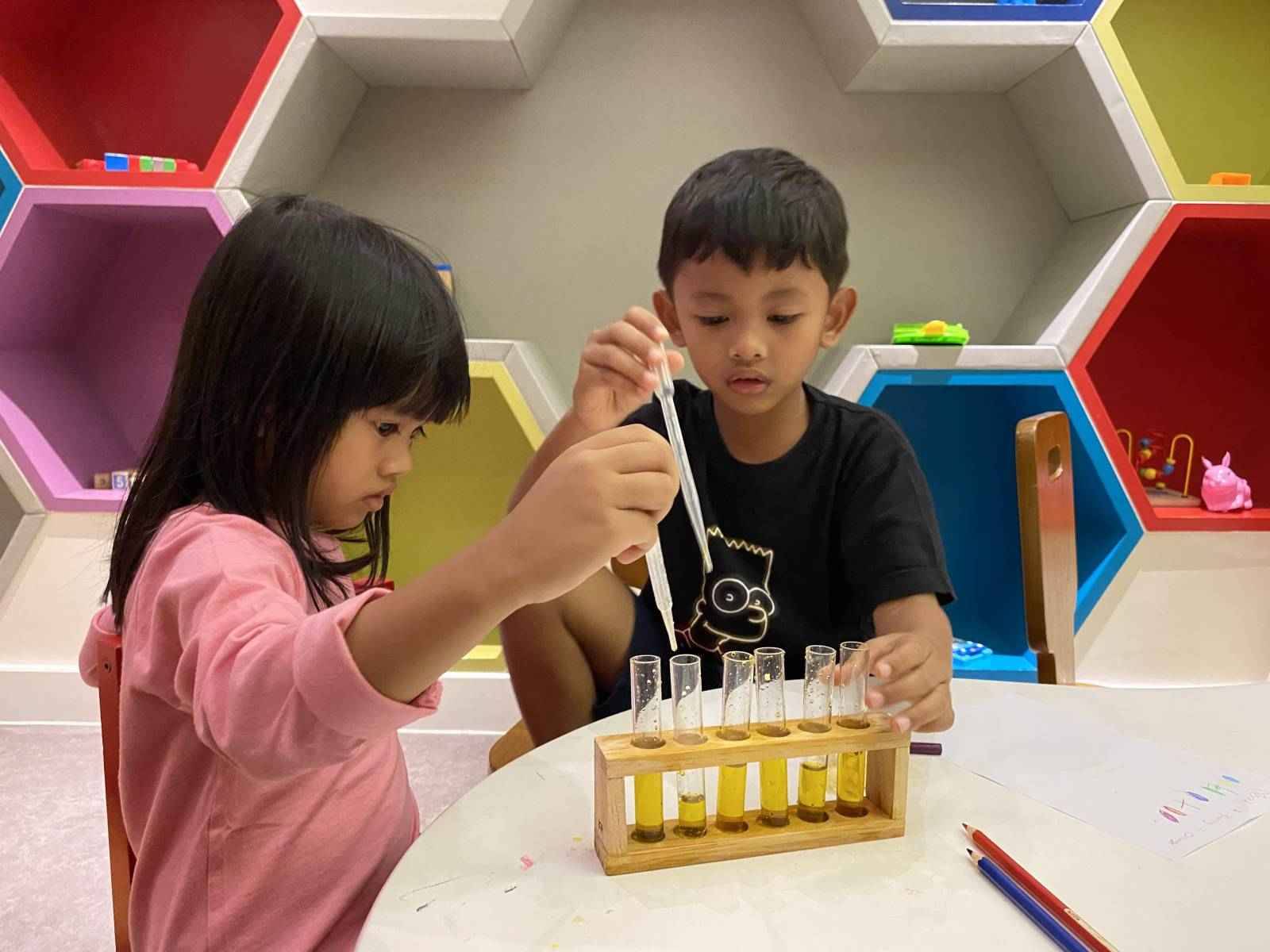 two child little scientist - Children Creativity