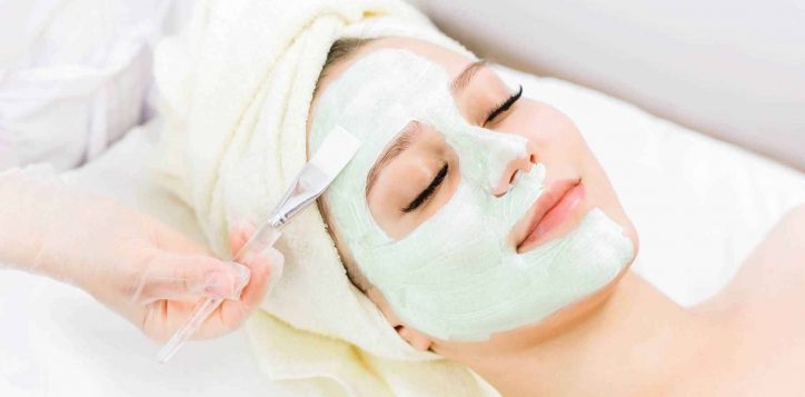 face-mask-on-the-spa