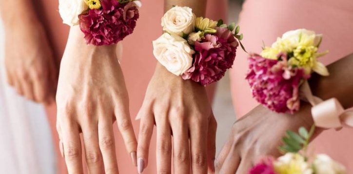close-up-women-with-beautiful-flowers-1
