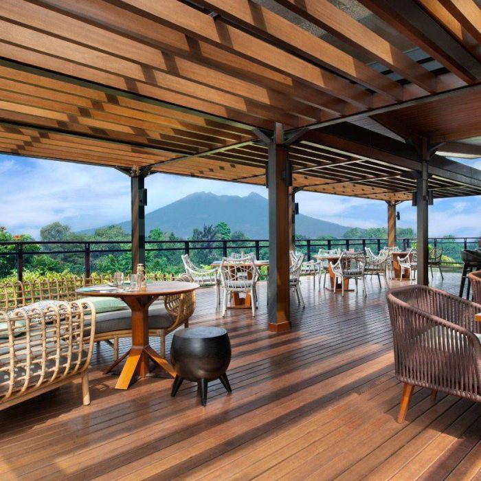 open-views-quiet-moments-endless-ease
