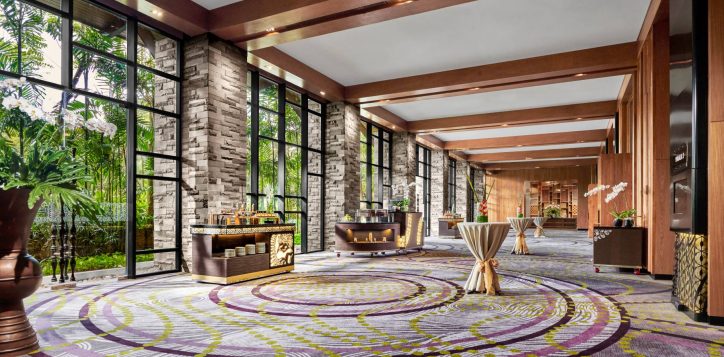 ballroom-foyer-4