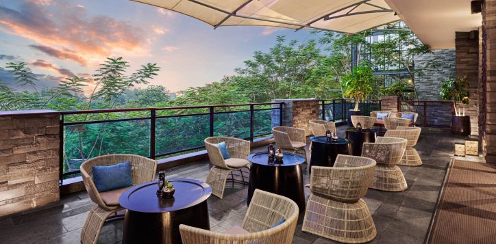 salak-bar-outdoor-evening-4