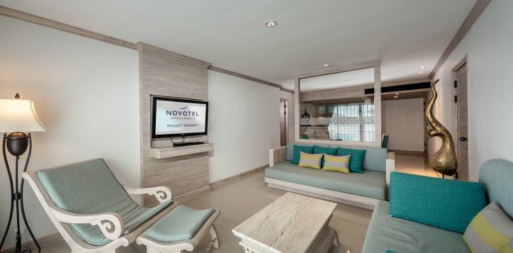 novotel-phuket-resort-suite-intro-2