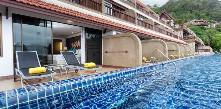novotel-phuket-resort-deluxe-pool-access-intro-2