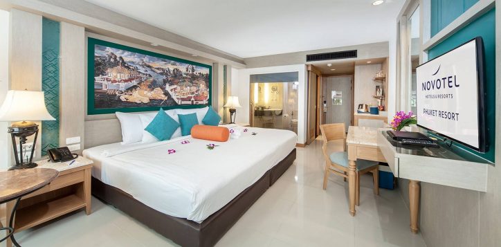 novotel-phuket-resort-deluxe-intro-2