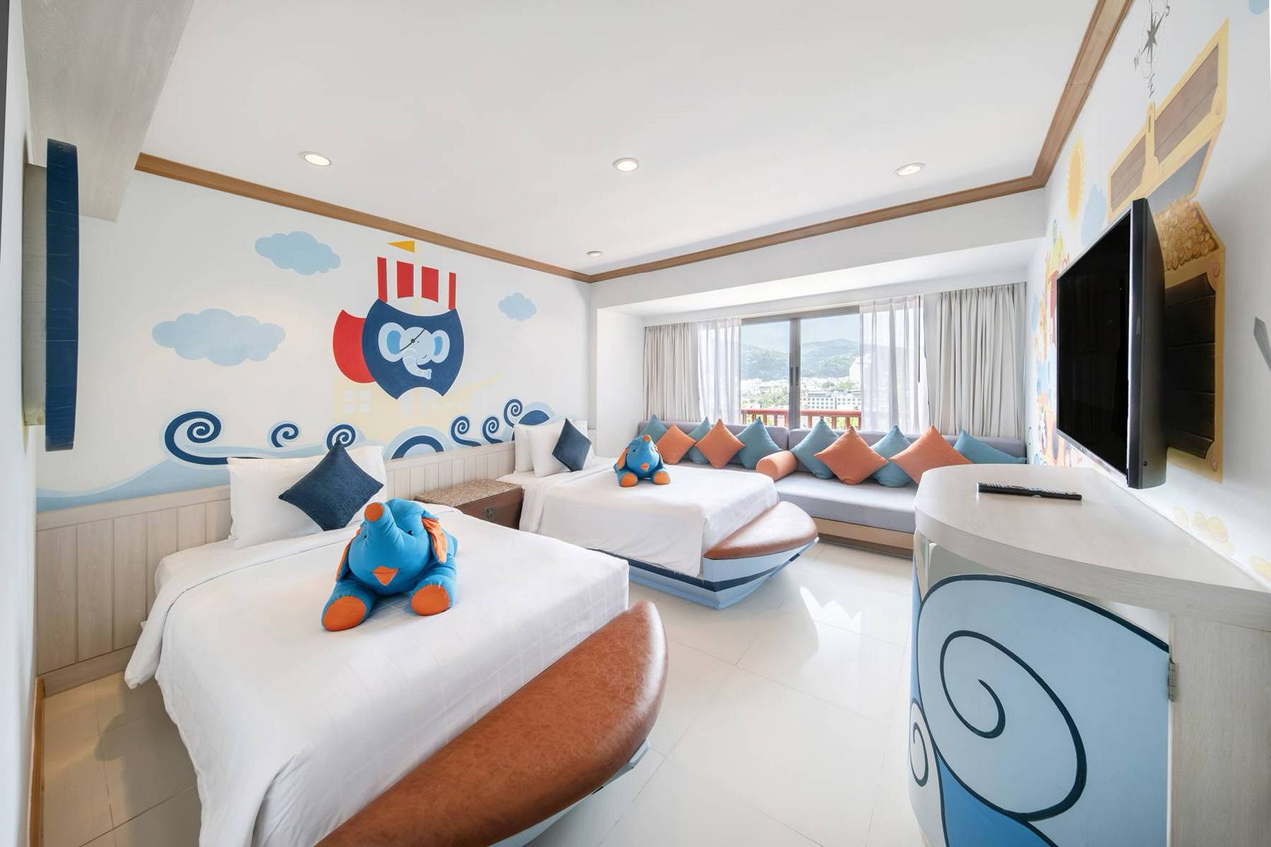 what-makes-novotel-patong-beach-resort-ideal-for-families-with-young-children