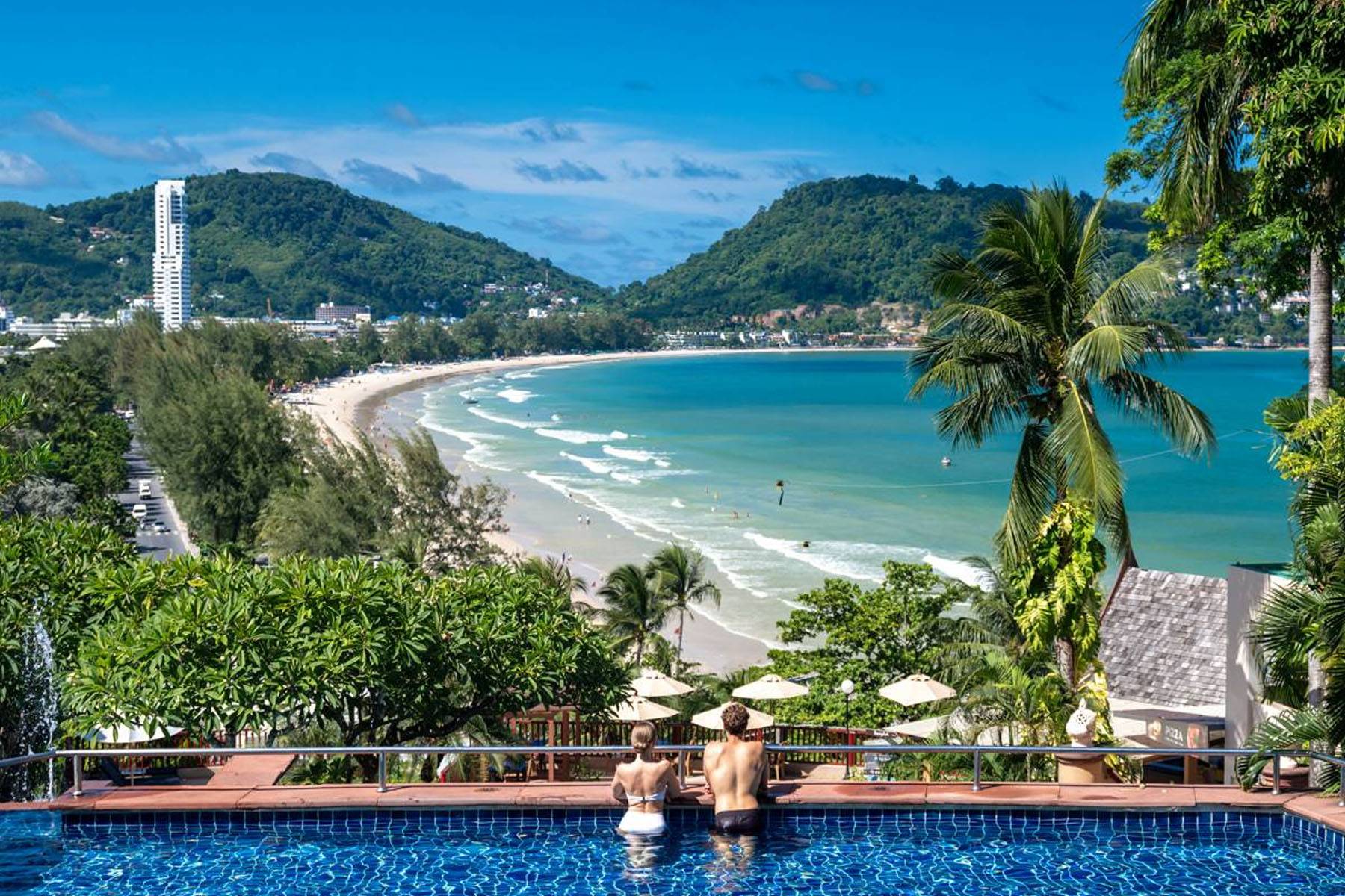 https://d2e5ushqwiltxm.cloudfront.net/wp-content/uploads/sites/167/2026/03/31033953/all-inclusive-phuket-2026-seasonal-rates-and-weather-considerations-05.jpg