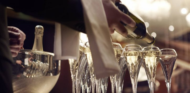 champagne_image15_65330316_le_royal_monceau_raffles_paris