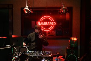 nambar10-retro-night