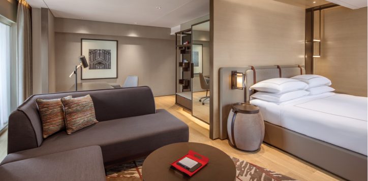 swissotel_the_stanford_signature_suite