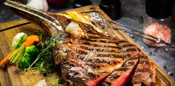italiantraditionalcuisinetomahawksteak