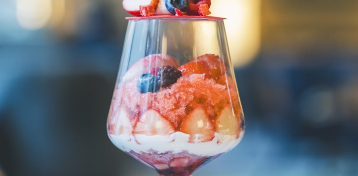 the-lounge_parfait-strawberry