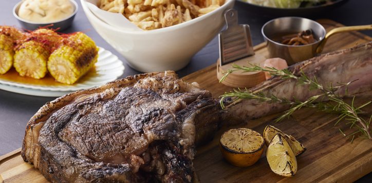 table36_steak_night_tomahawk_steak_2-8kg-1