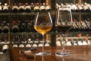 shun-wine-dine-happy-hour