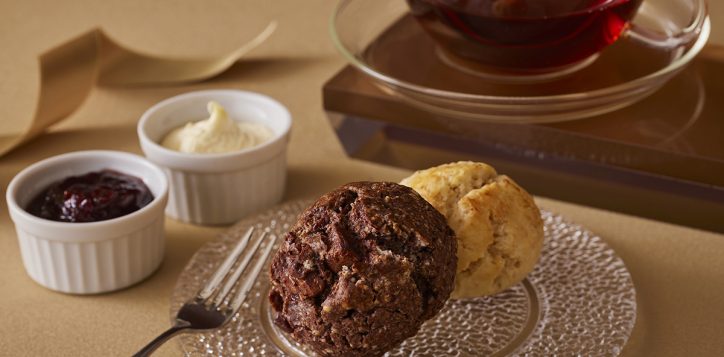 the_lounge_lindt_afternoon_tea_scone