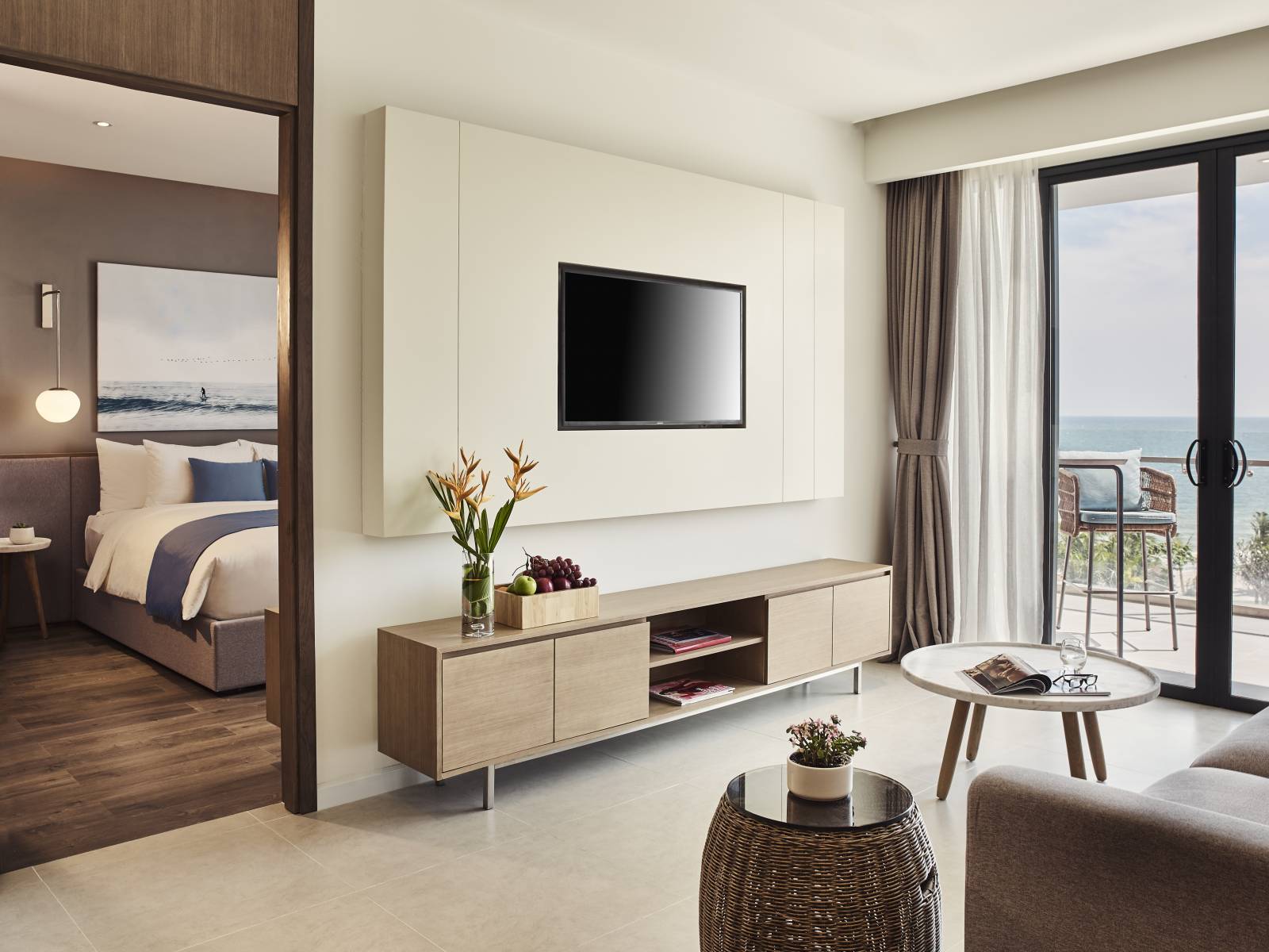 superior-suite-1-king-bed-with-balcony