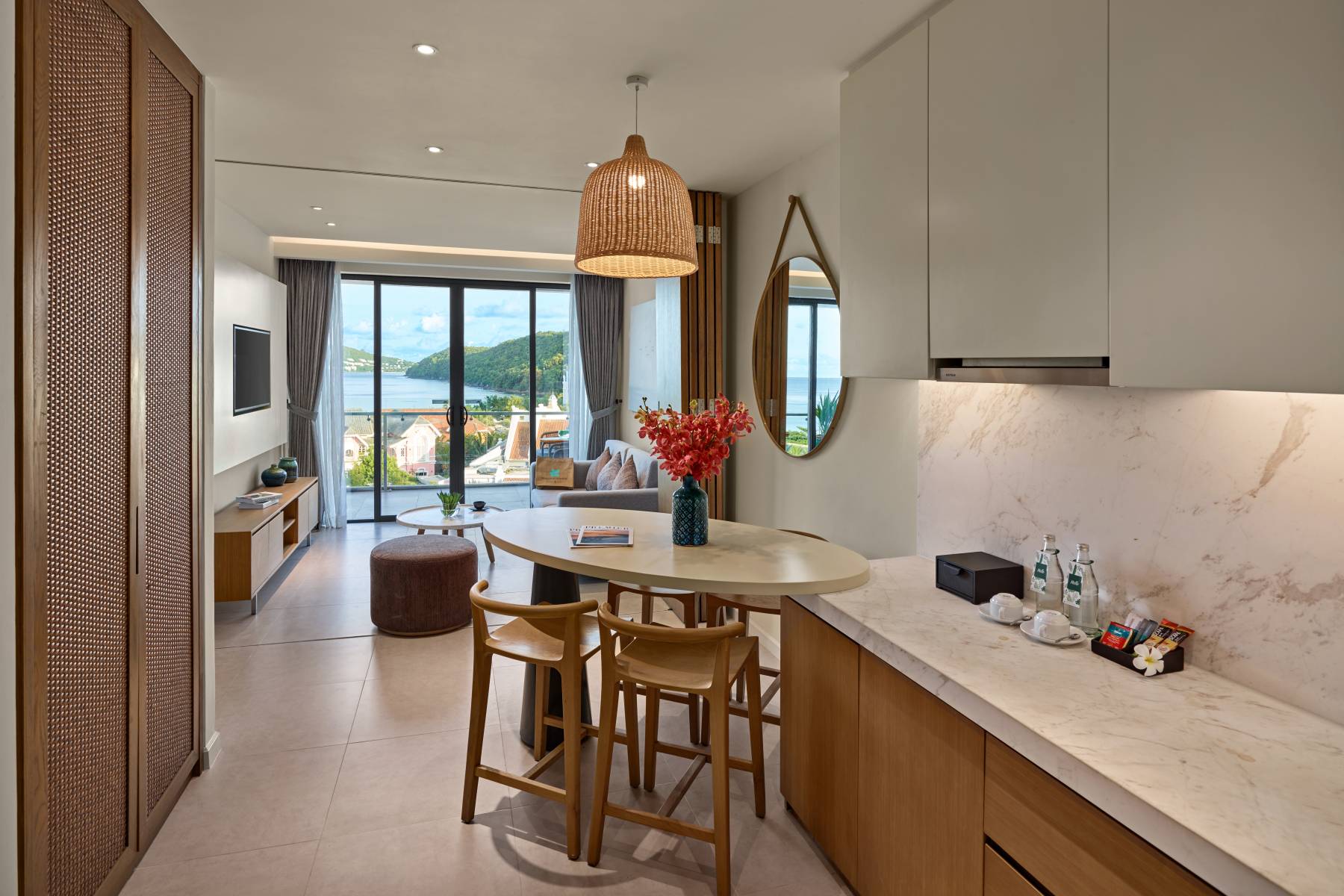 superior-suite-1-king-bed-with-balcony