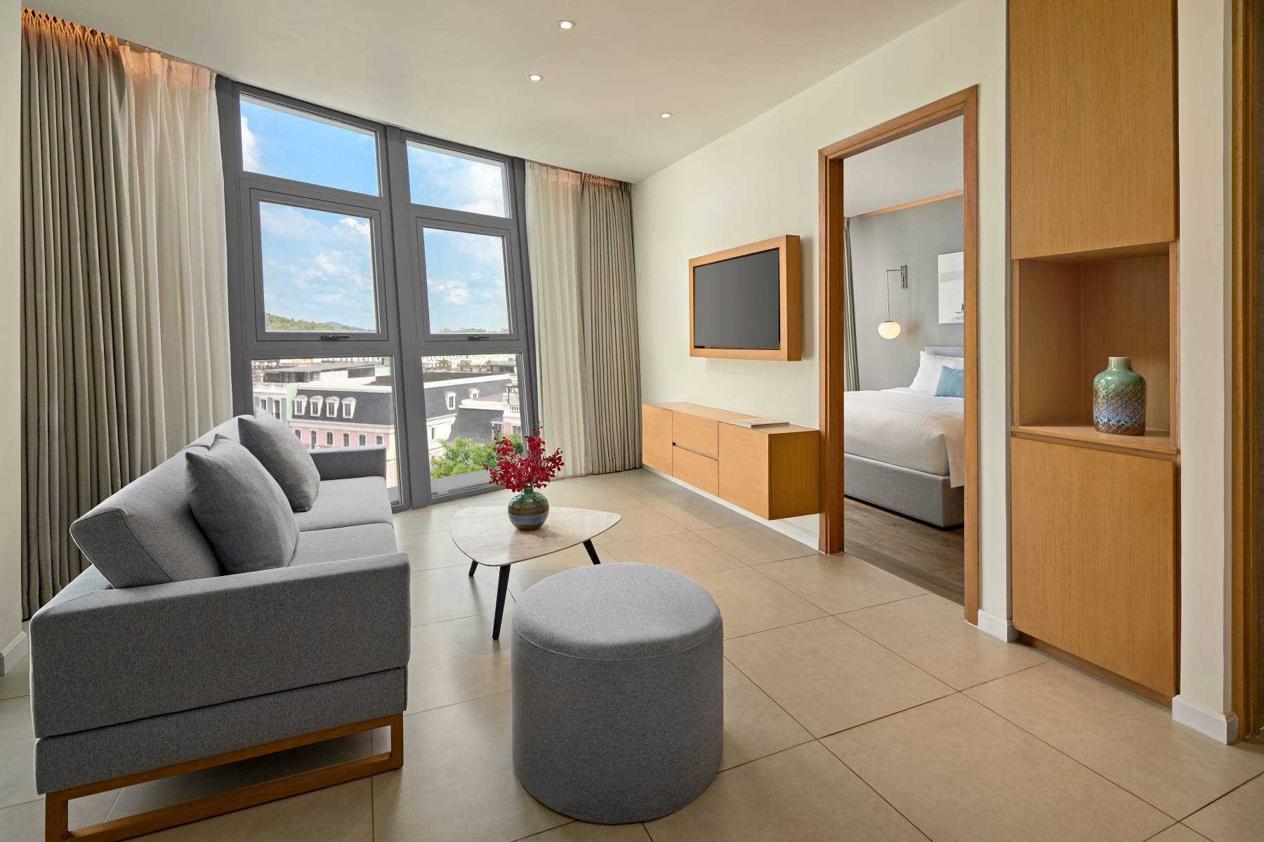 standard-room-1-king-bed