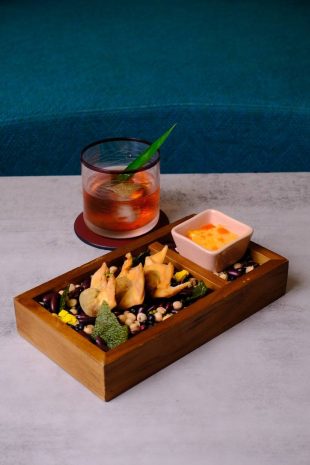 thang-cocktail-the-gioi-2025-khi-trai-nghiem-pha-che-duoc-tai-dinh-nghia