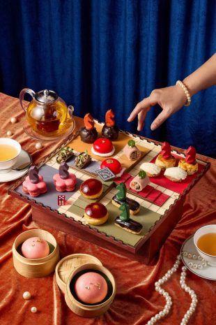 ma-dao-nghenh-xuan-nam-binh-ngo-cung-hotel-de-la-coupole