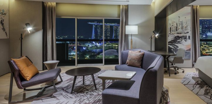 swissotel-the-stamford-hotel-harbour-view-suite-1554029