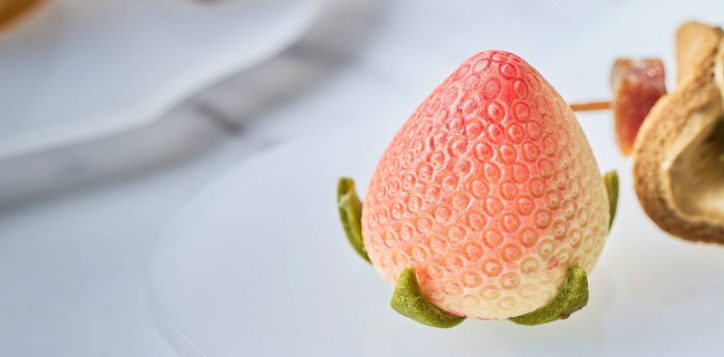 skai-high-tea-strawberry-jap-cheesecake-1