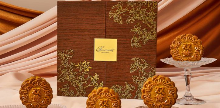 baked-mooncakes-double-yolk-4-piece