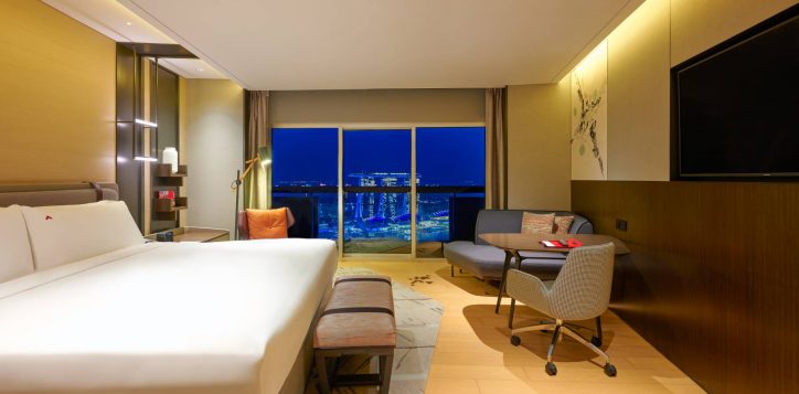 exec-prestige-marina-bay_king_night