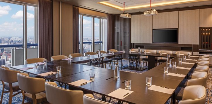 choosing-right-function-room-for-business-gatherings-h2-02