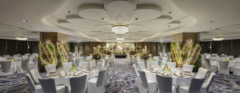 luxury-wedding-venues-in-singapore-host-your-big-day-at-swissotel-the-stamford