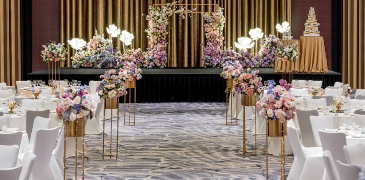 fairmont-ballroom_wedding_theme-2_stage-copy