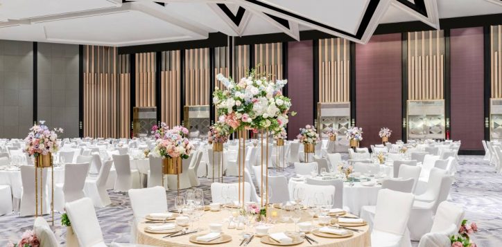 fairmont-ballroom_wedding_theme-2_round-table-copy