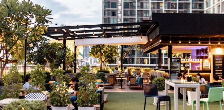 212-rooftop-bar-garden-1