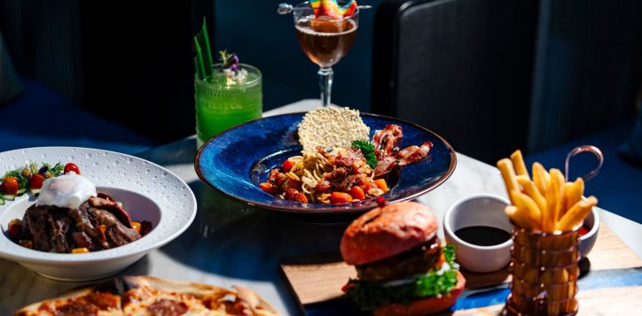 212-rooftop-bar-food