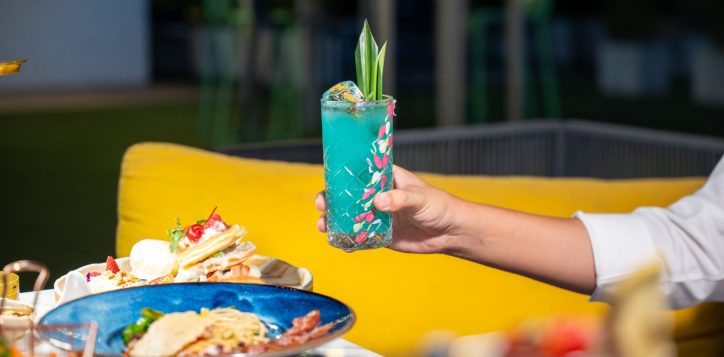 212-rooftop-bar-drink