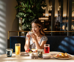 ac-1140_mea-apac_all-accor_mastercard-breakfast_kv_300x250_asia