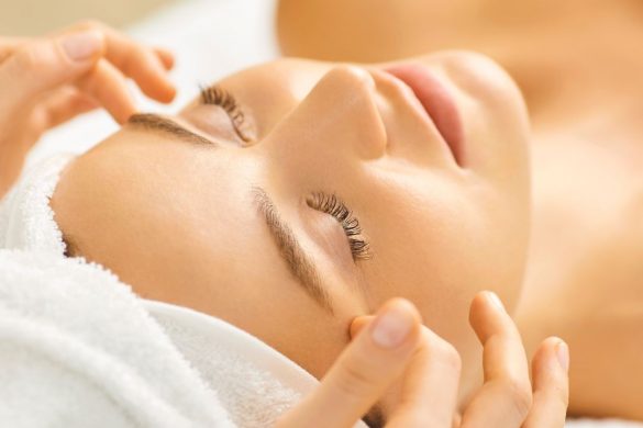 ageless-light-therapy-facial