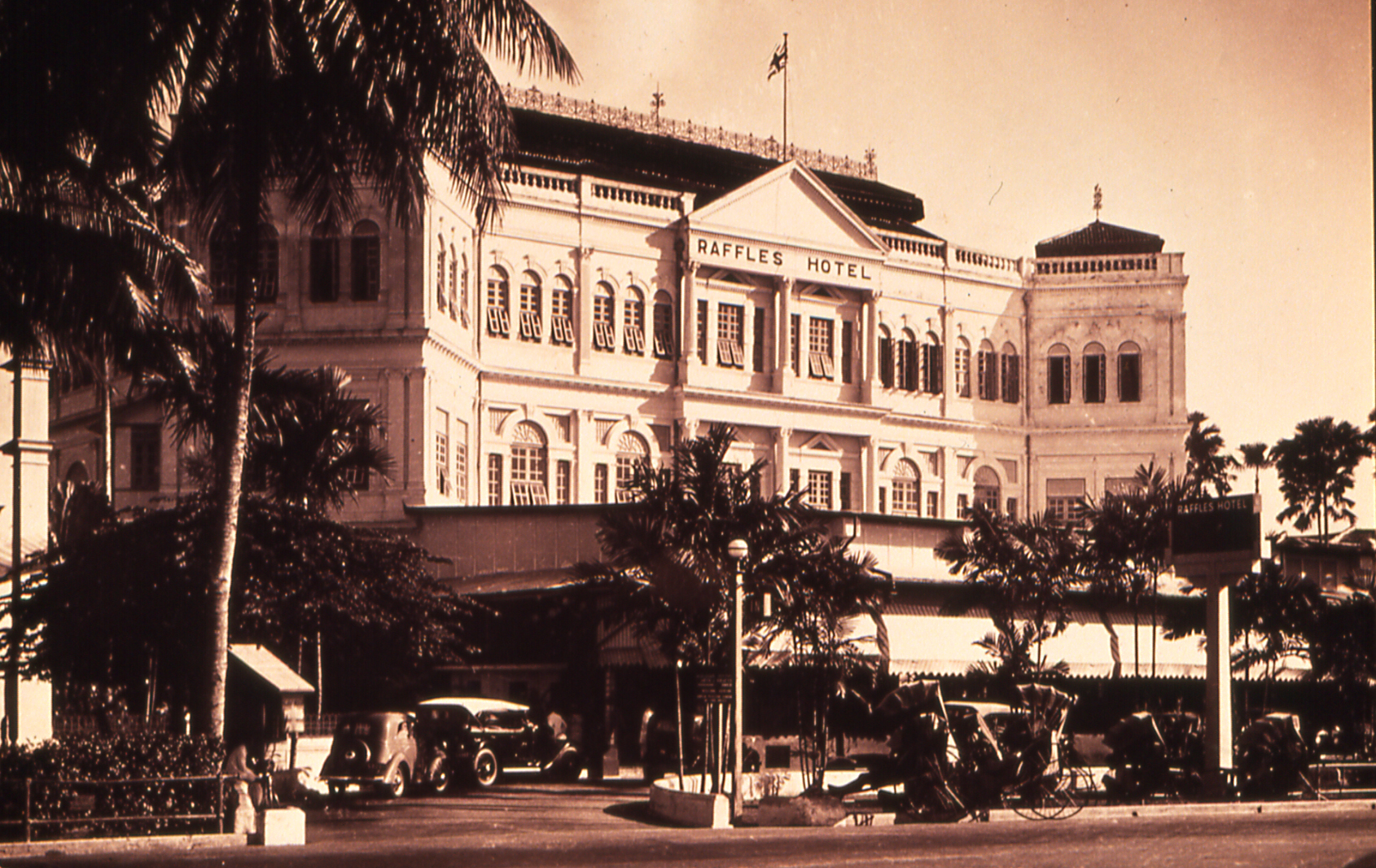 Raffles Singapore - Hotel Historical Tour by Resident Historians