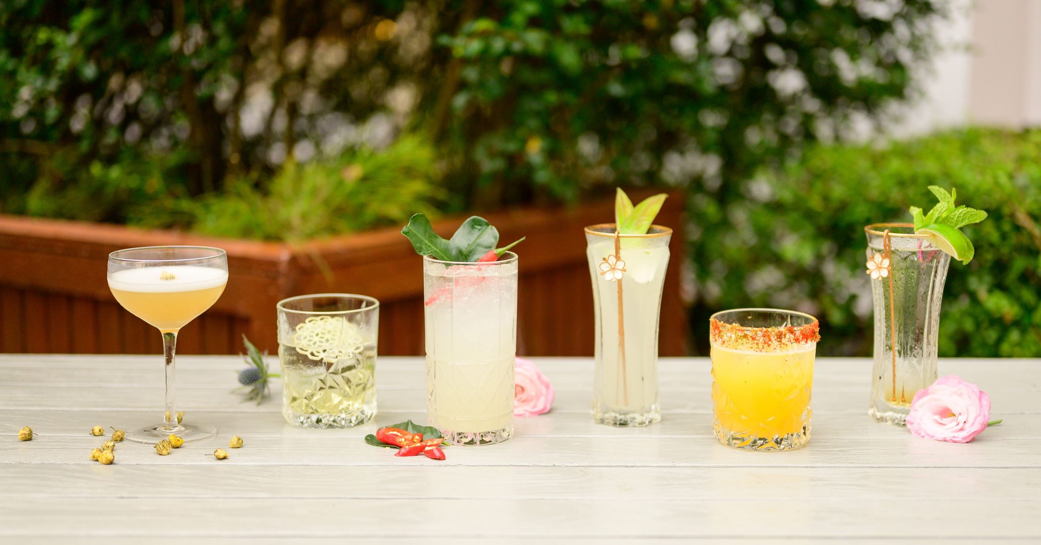Raffles Singapore - Raffles Courtyard x St-Germain