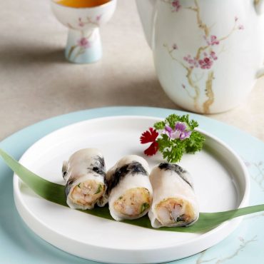 Freshly-made Marble Squid Ink Rice Rolls stuffed with Crispy Rice Cracker & Hokkaido Scallop