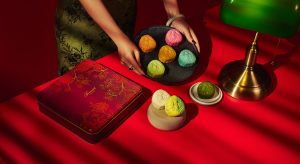 fairmont-singapore-handmade-snowskin-mooncakes-assorted-online