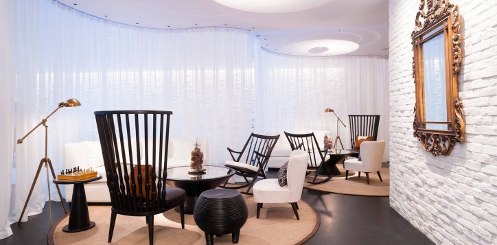 playground-on-mezzanine-seating-area-2