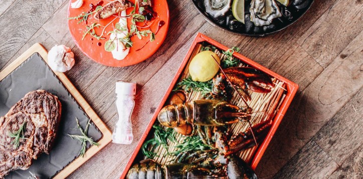 spectacular-christmas-special-and-new-year-eve-party