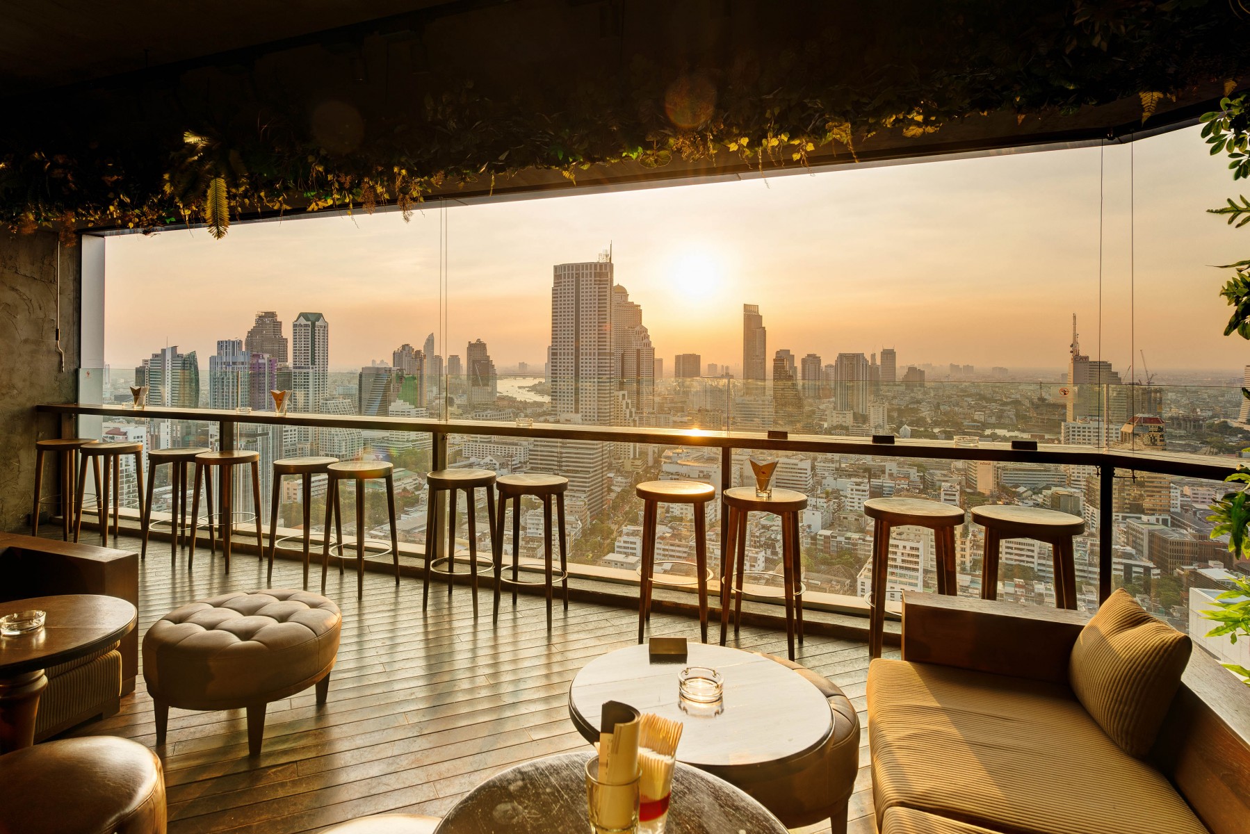 Scarlett Rooftop Bar & French Restaurant Bangkok Steak Place