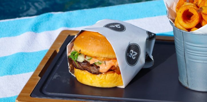 burger-by-the-pool