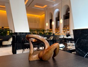 coming-soon-sculpture-exhibition-at-swissotel-sydney